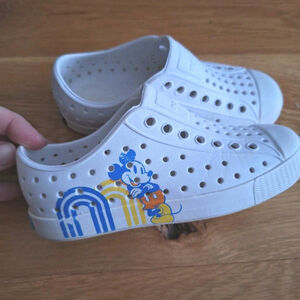 Native Disney Jefferson Shoes Mickey Mouse White Kids Size C11 Unisex Girls Boys